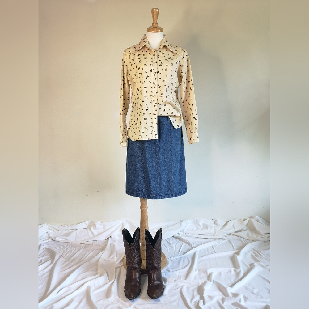 60s Dagger Collar Leaf Print Blouse